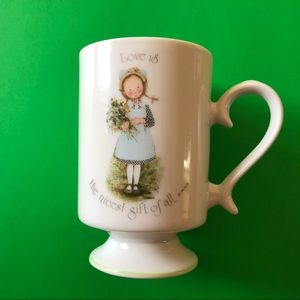 Holly Hobbie Pedestal Mug